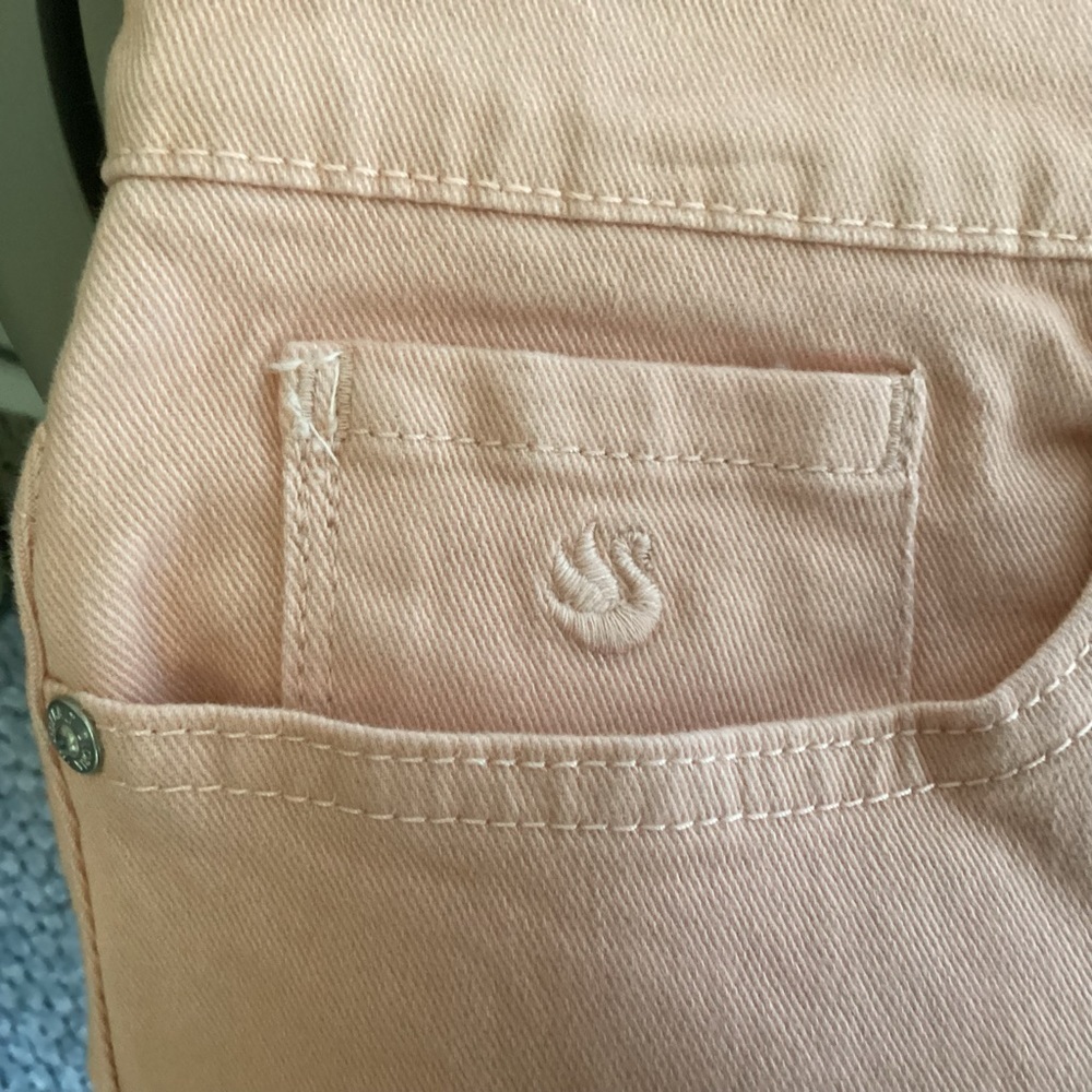 Gloria Vanderbilt Amanda NWT Women’s Peach Denim Shorts.  Size 10 - Picture 7 of 9